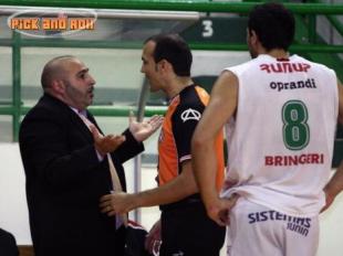 Laginestra: �El temperamento nos jug� en contra�