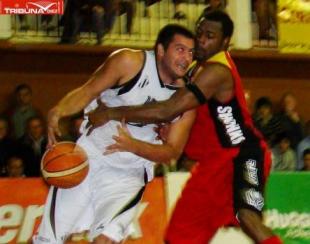 El santo a un s�lo paso