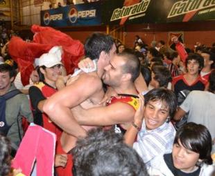 San Mart�n festeja