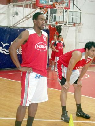 John Ruffus dejar� de ser jugador del Tom�s de Rocamora