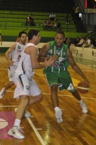 Lleg� la primera victoria del verde