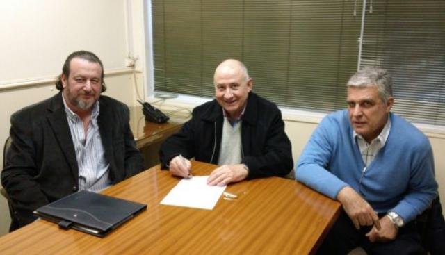 La AdC oficializ� la compra de plaza por parte de Ferro