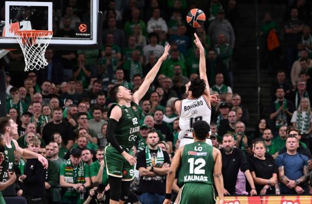 Euroliga: Otra jornada a medias para los argentinos