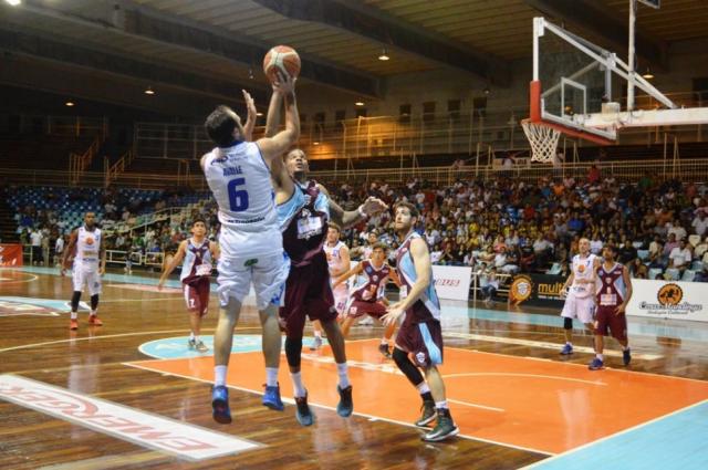 Hind� lleg� a lo m�s alto y Platense no se baja