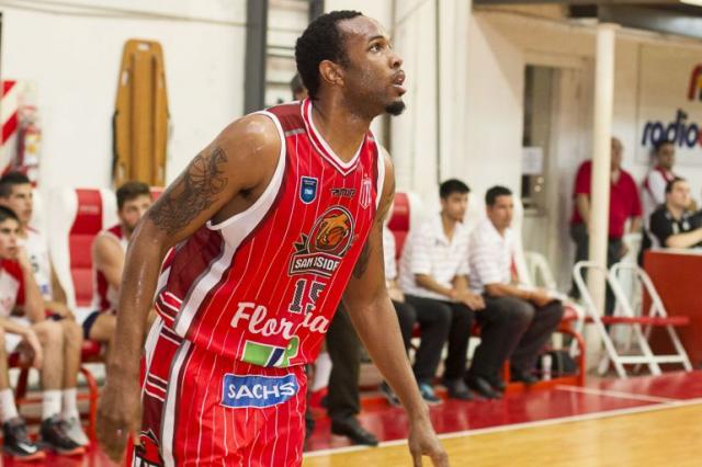 Dos extranjeros m�s que llegan