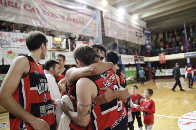 Deportivo Viedma gan� y lleg� a las Semis