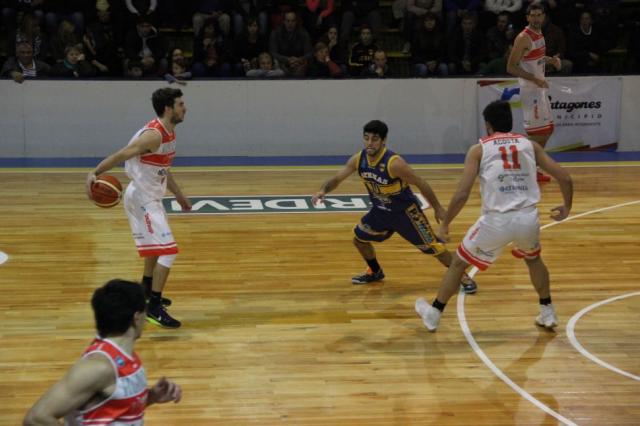 Atenas, el �nico que avanz�