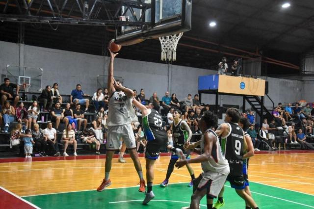 Norte: Col�n y Villa San Mart�n sumaron de visita