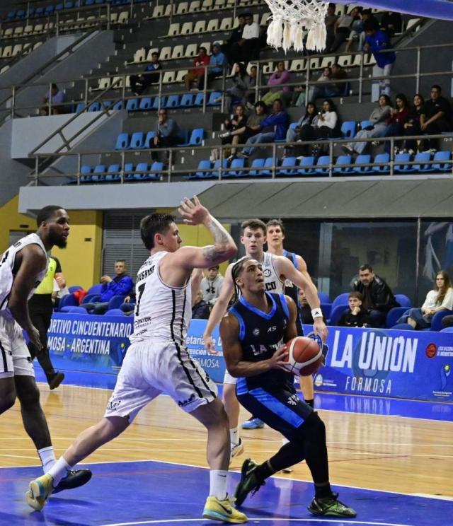 La Uni�n meti� tecera